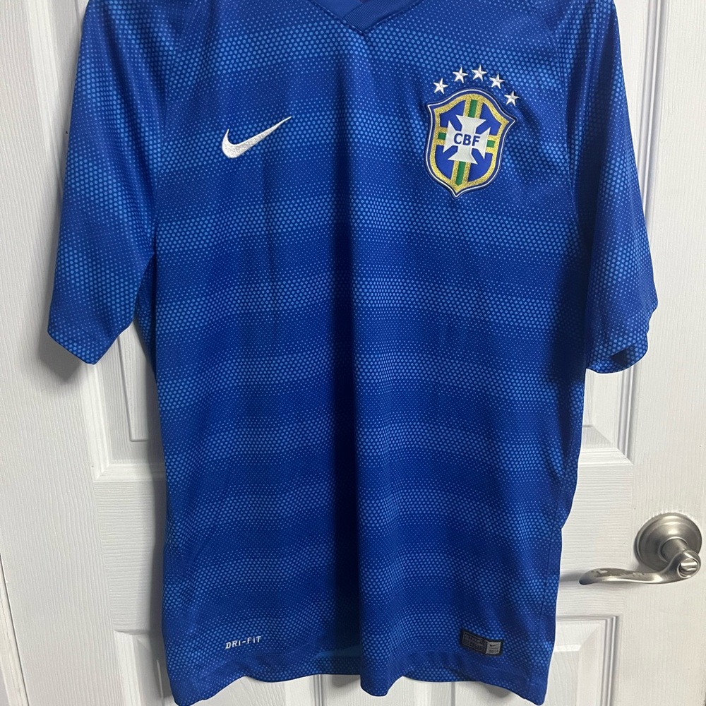 Nike Brazil National Soccer Team Men's Jersey Size M.